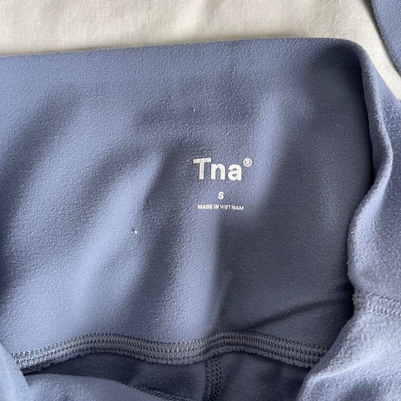 aritzia tna butter blue leggings - Picture 3 of 3